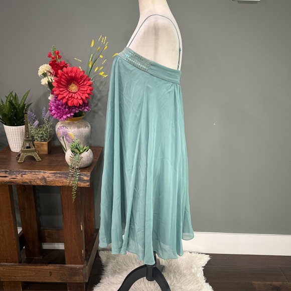 BCBG Paris Mint Green Apparel - Picture 5 of 12